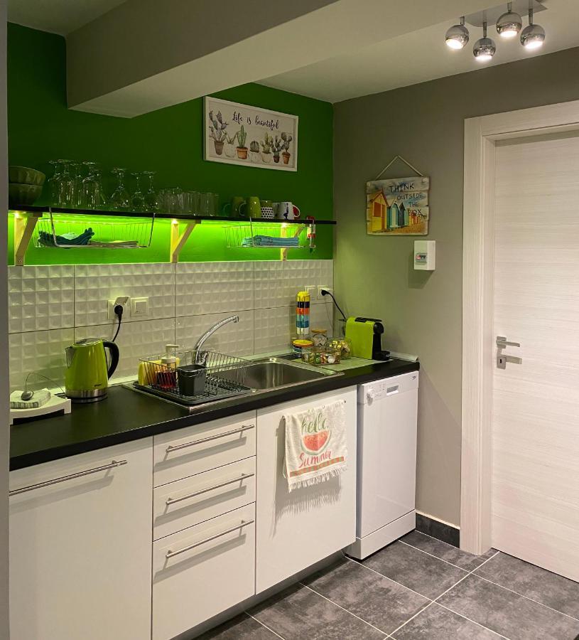 Paneon Apartments Nea Iraklitsa 外观 照片